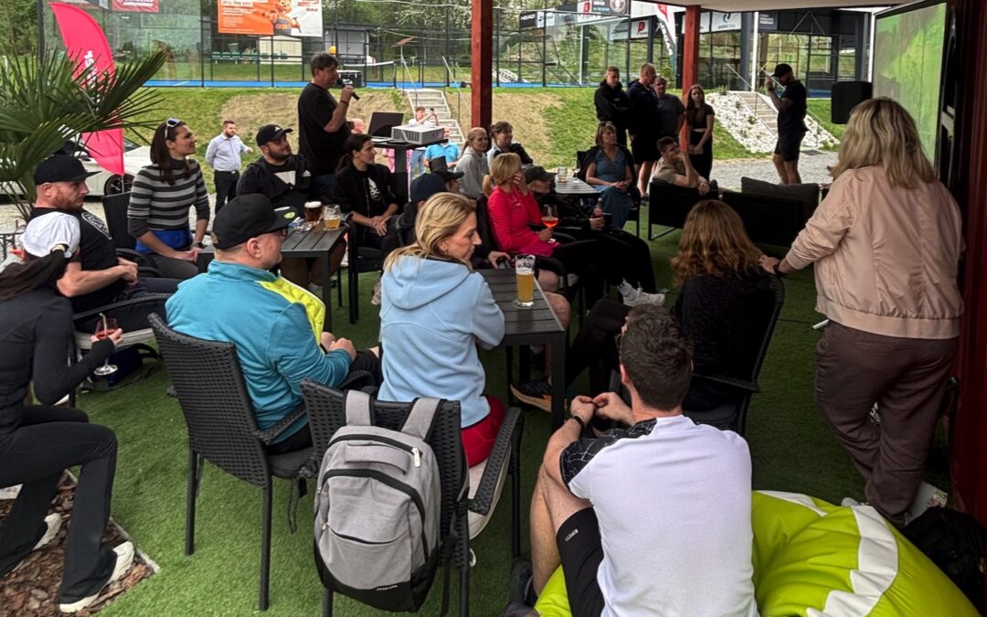 Teambuilding s firmou MECAS s.r.o. – energie, spolupráce a padel v hlavní roli